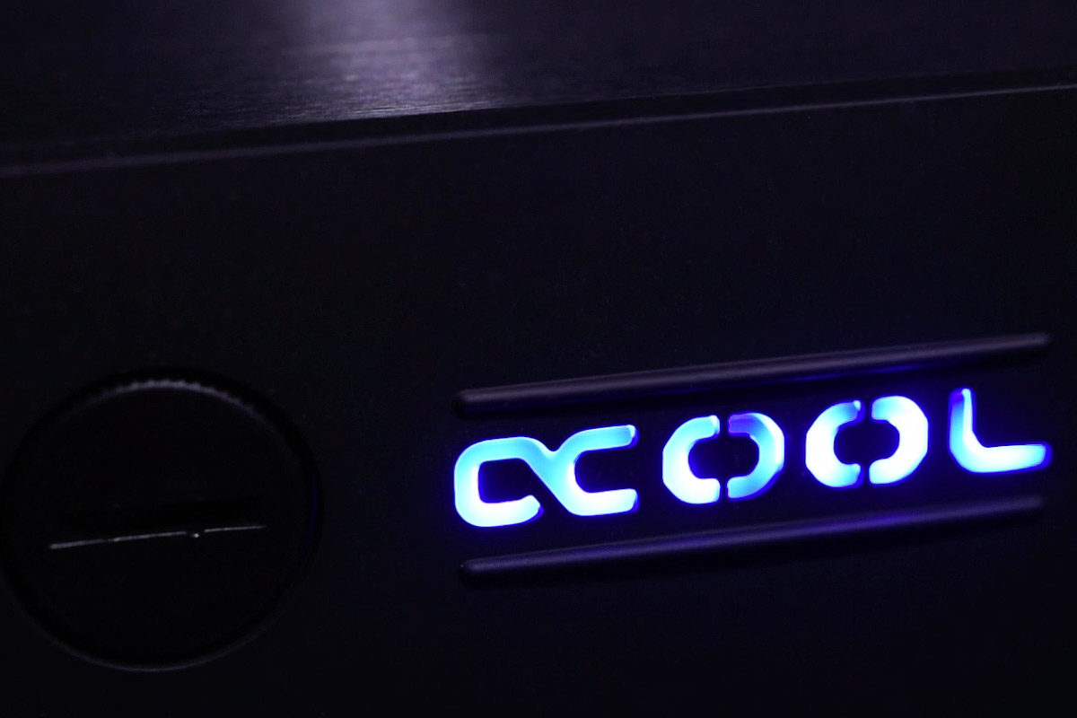 Alphacool Eisfach - Single Laing D5 - Dual 5,25 Bay Station